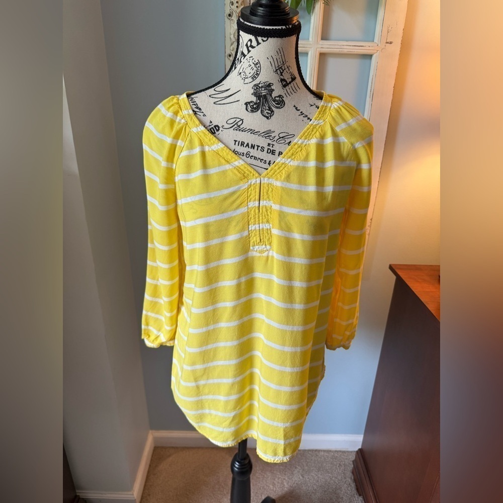 Women’s St John’s Bay Yellow and White Long Sleeve Lightweight Tunic Size Small